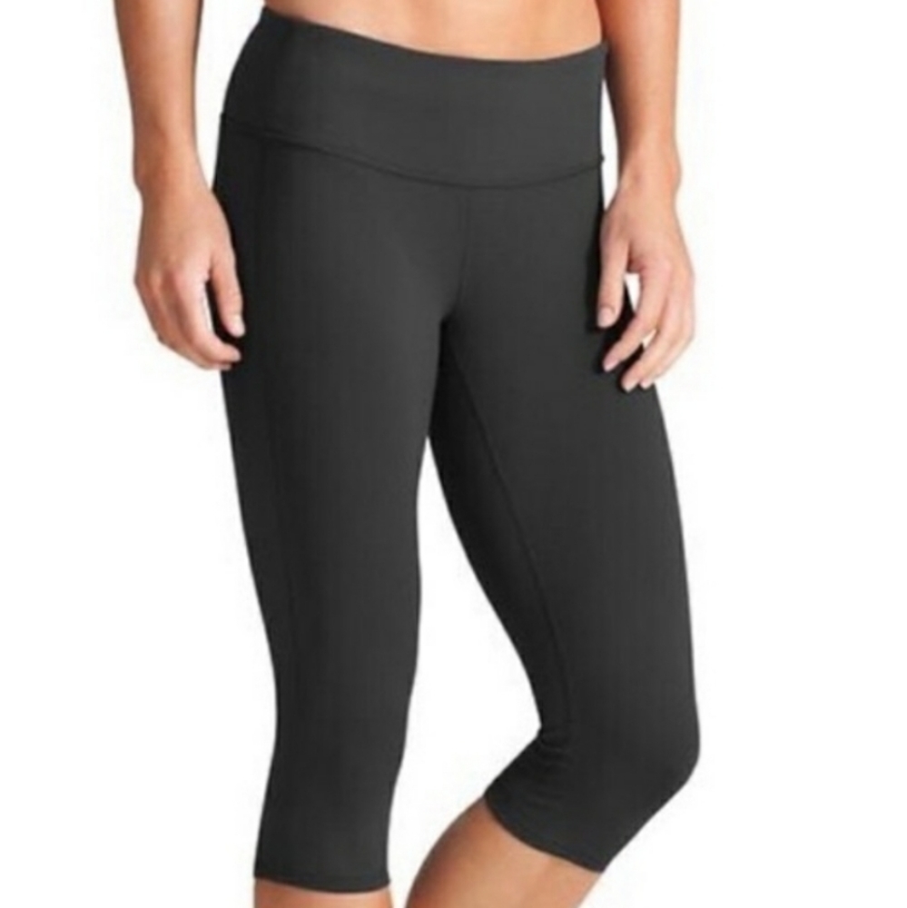 Athleta Black‎ Chaturanga Capri Yoga Leggings Small
